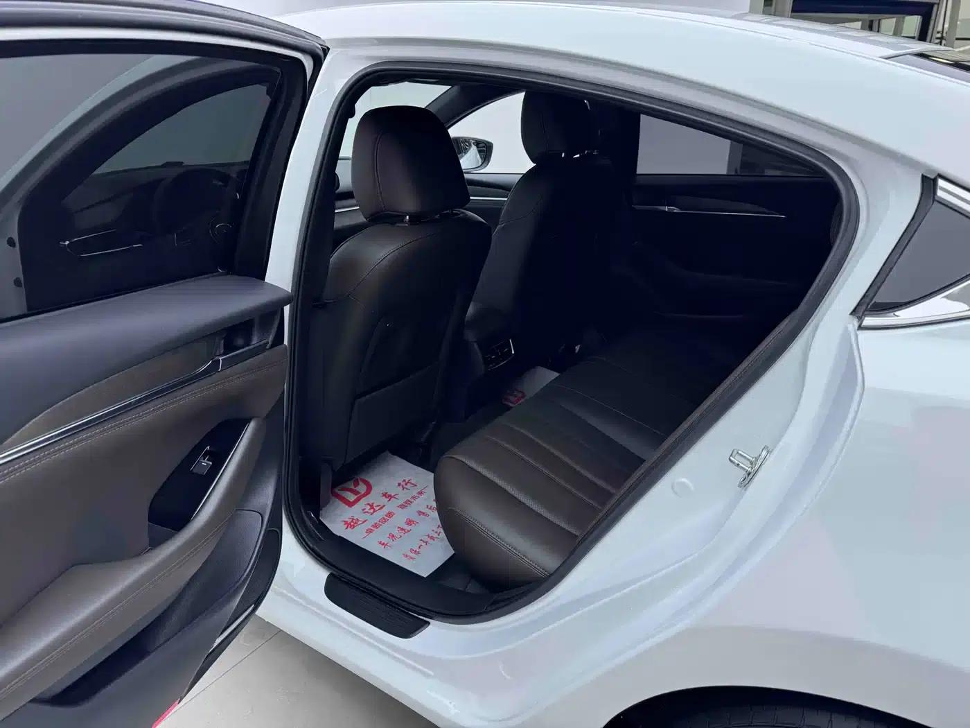 Mazda6 Atenza 2021 2.5L Blue Sky Premium Edition — миниатюра 7
