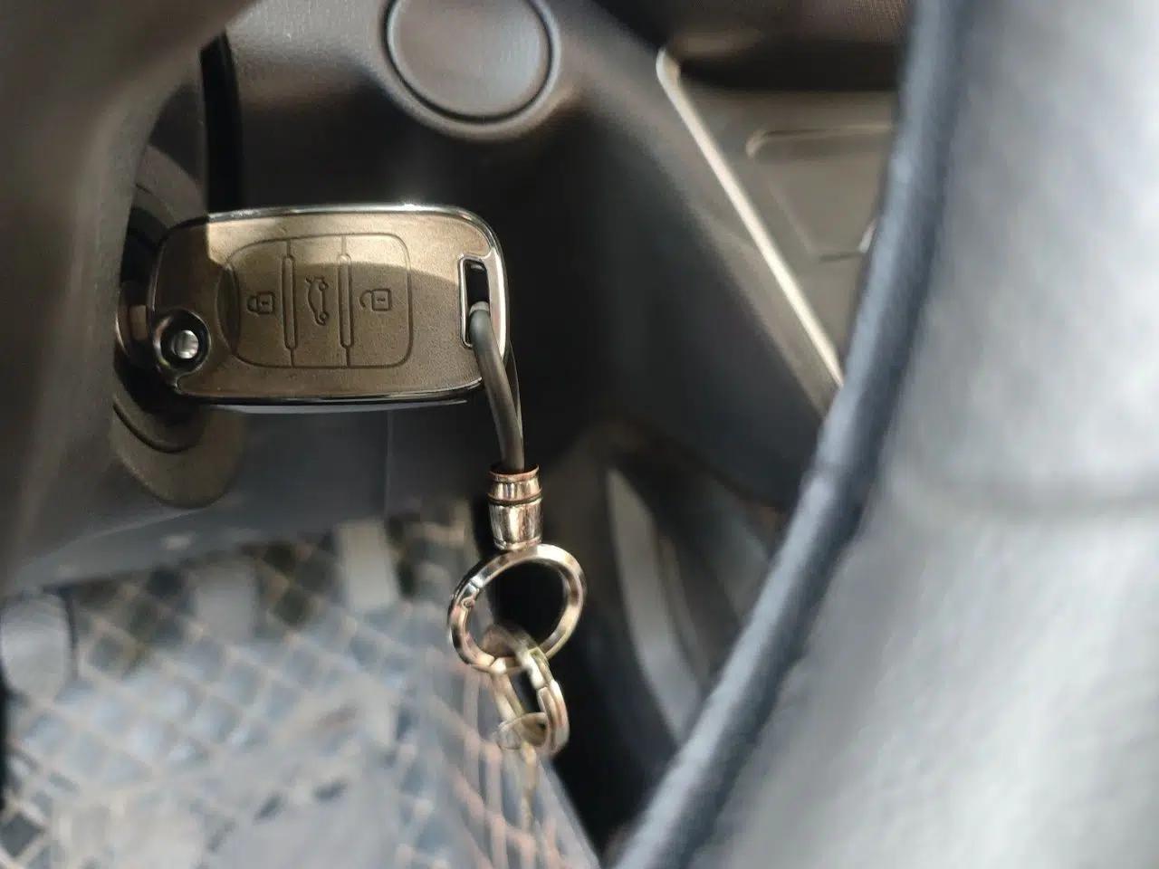 Wuling Hongguang S3 2019 1.5L Manual Comfort Model China VI Standard — миниатюра 17