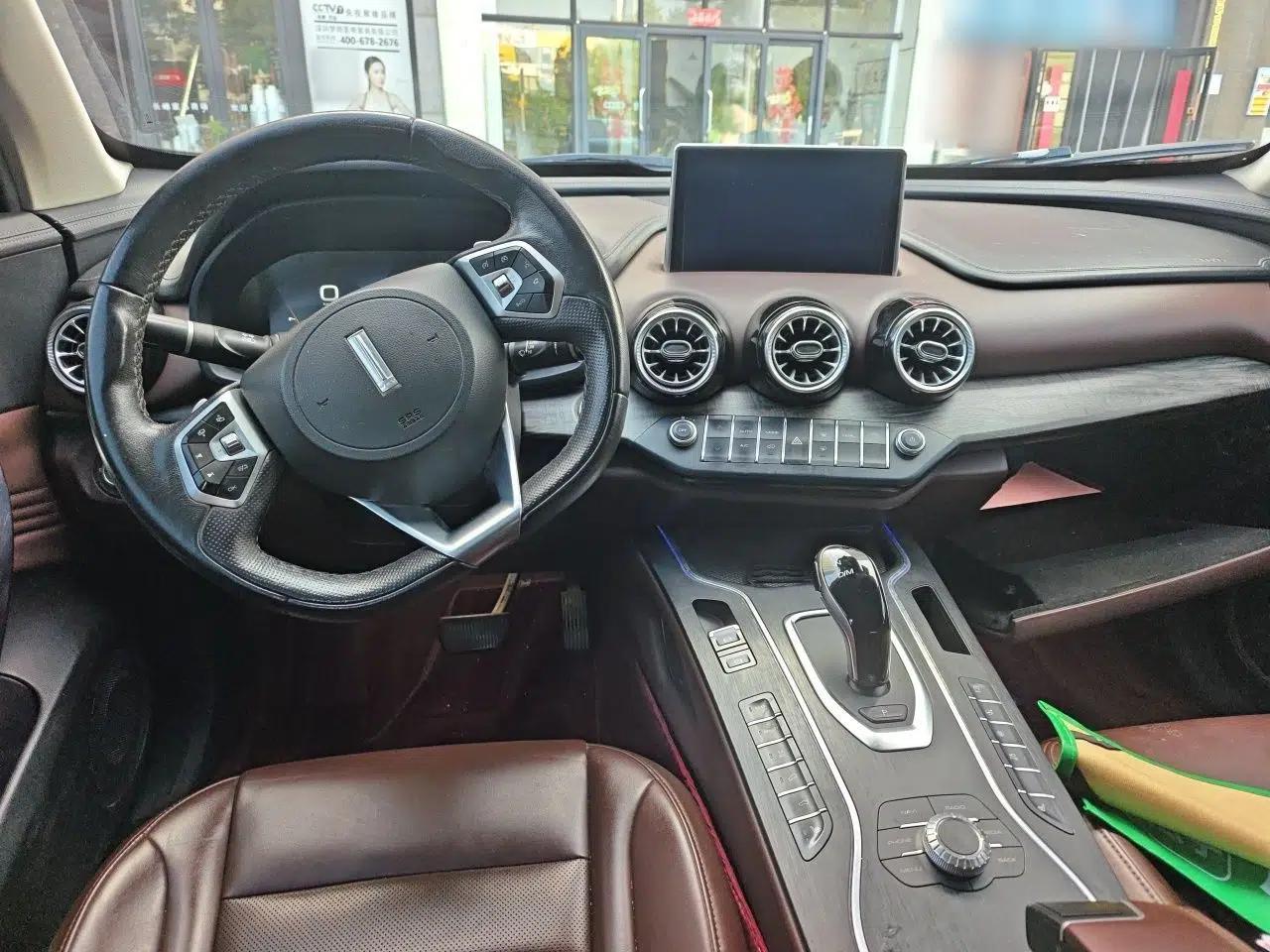 Wey VV7 2019 Upgraded Model 2.0T Ultra-Luxury Version China VI Standard — миниатюра 9