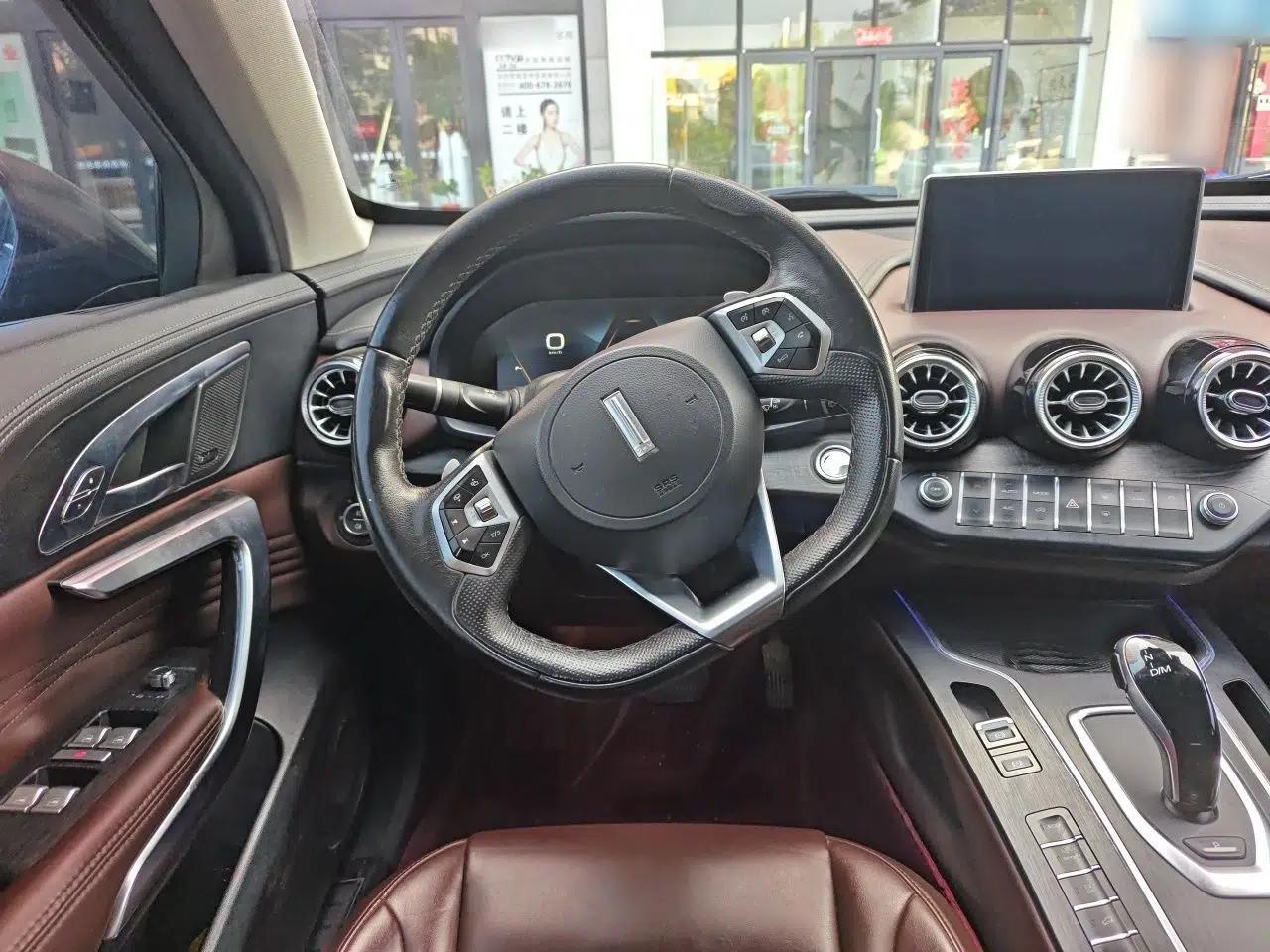 Wey VV7 2019 Upgraded Model 2.0T Ultra-Luxury Version China VI Standard — миниатюра 10