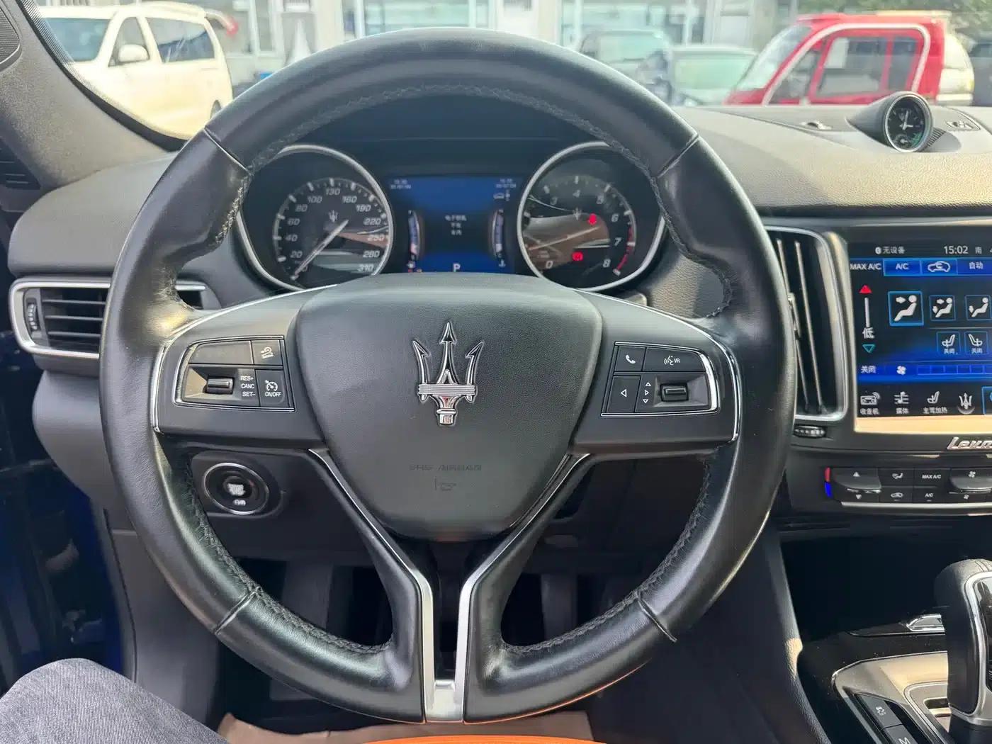 2018 Levante 3.0T Classic Edition — миниатюра 6