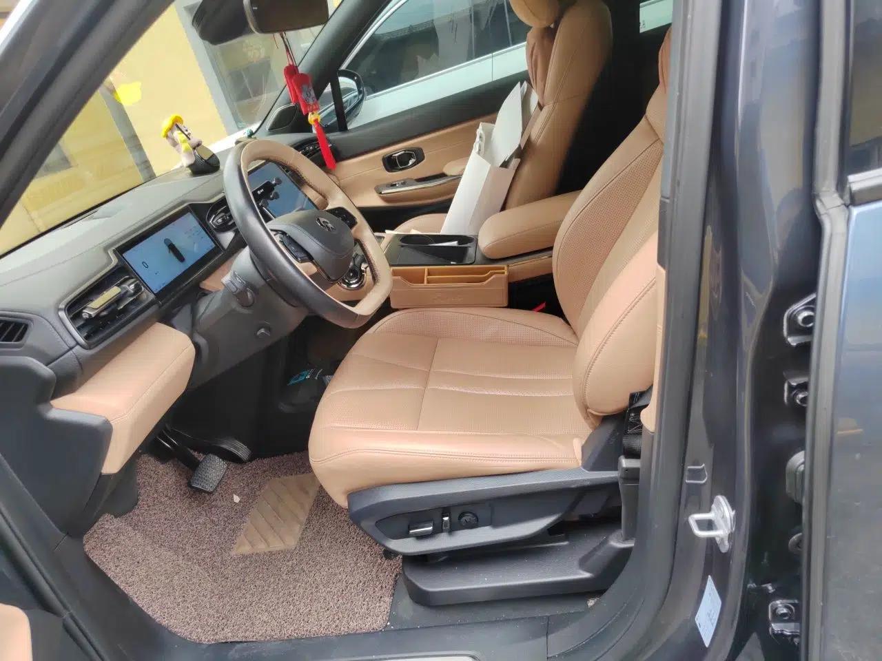 Nio ES8 2020 580 km Range Six-Seater Version — миниатюра 15