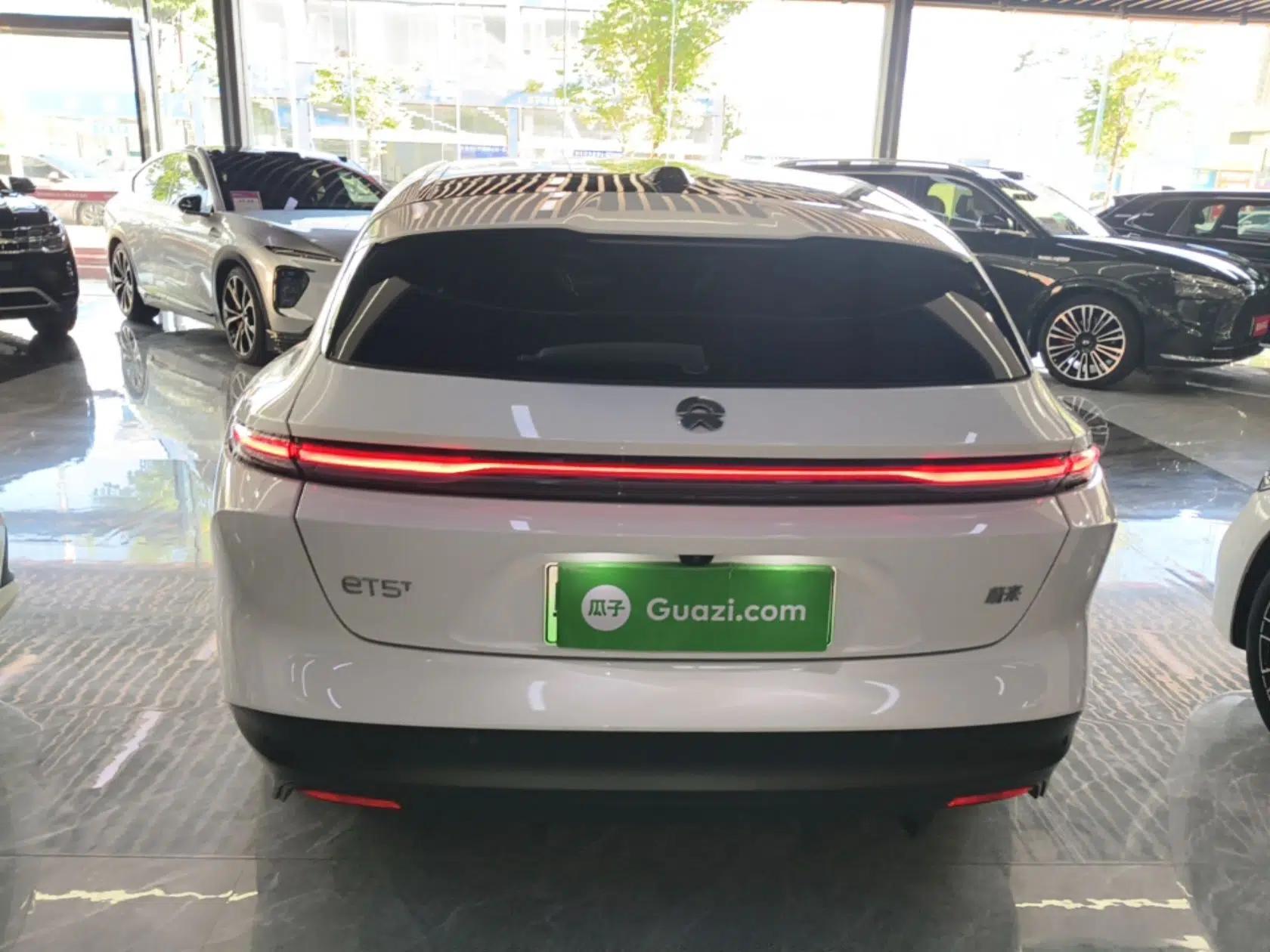 Nio ET5T 2024 75kWh Touring — миниатюра 5