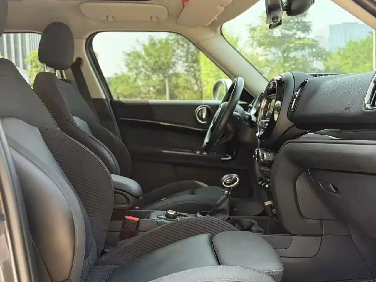 2018 MINI COUNTRYMAN 2.0T COOPER S ALL4 Classic — миниатюра 11