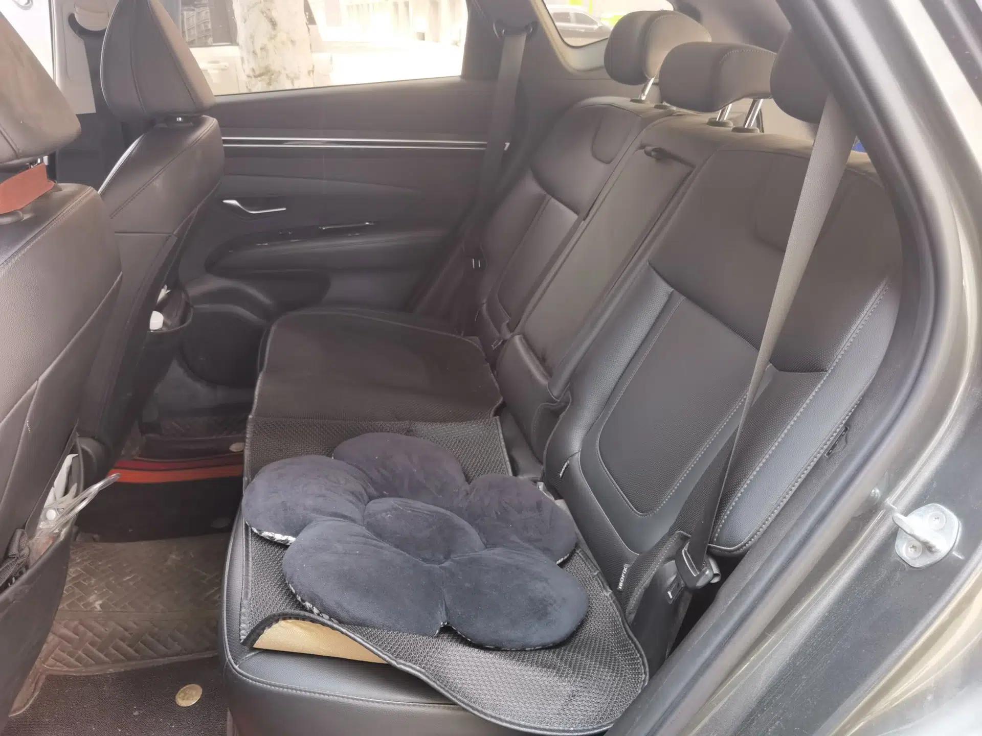Hyundai Tucson 2022 Tucson L 1.5T DCT LUX Prestige Edition N Line — миниатюра 17