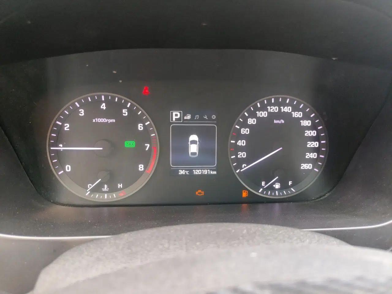 Hyundai Sonata 2015 1.6T GLS Smart Model — миниатюра 11