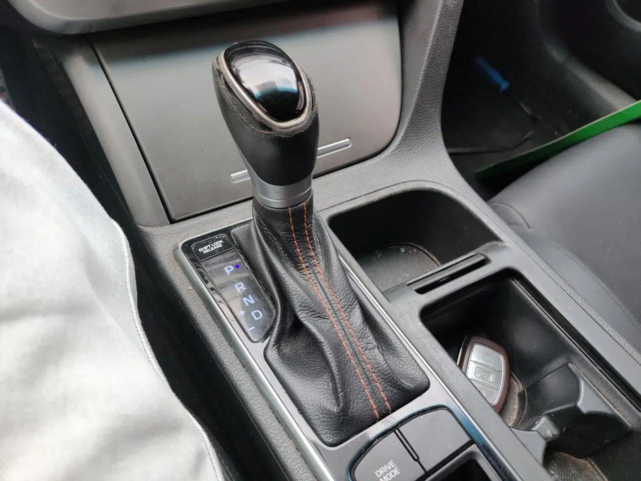 Hyundai Sonata 2015 1.6T GLS Smart Model — миниатюра 14