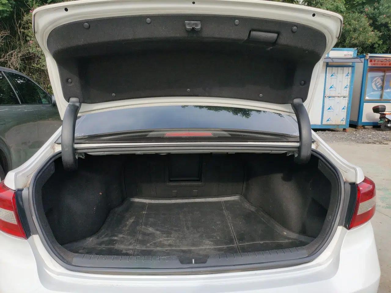 Hyundai Sonata 2015 1.6T GLS Smart Model — миниатюра 19