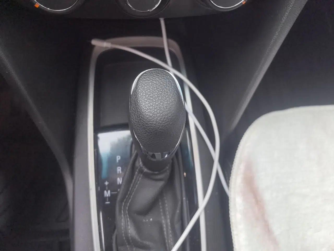 Chevrolet Cavalier 2018 320 Automatic Enjoyment Sunroof Edition — миниатюра 14