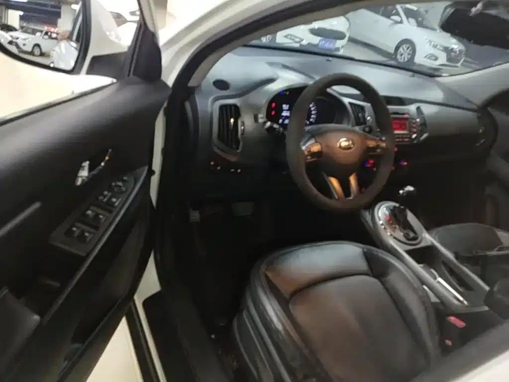 2015 Sportage 2.0L Automatic 2WD GLS — миниатюра 16
