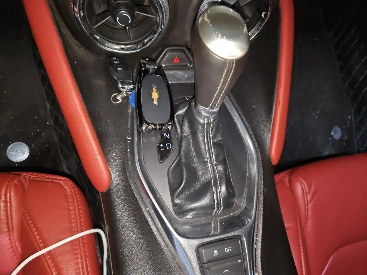 Chevrolet Camaro 2017 2.0T RS — миниатюра 14