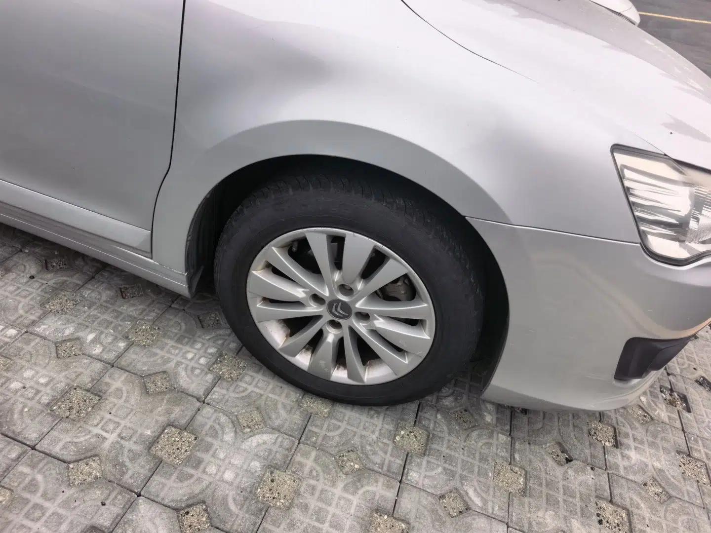 Citroen C-Quatre 2012 Sedan 1.6L Manual Prestige Model — миниатюра 8
