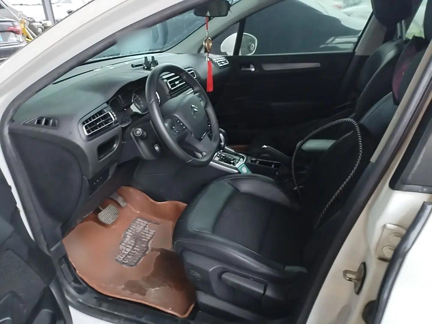 Citroen C4 Sega 2016 1.6L Automatic Luxury Model — миниатюра 17