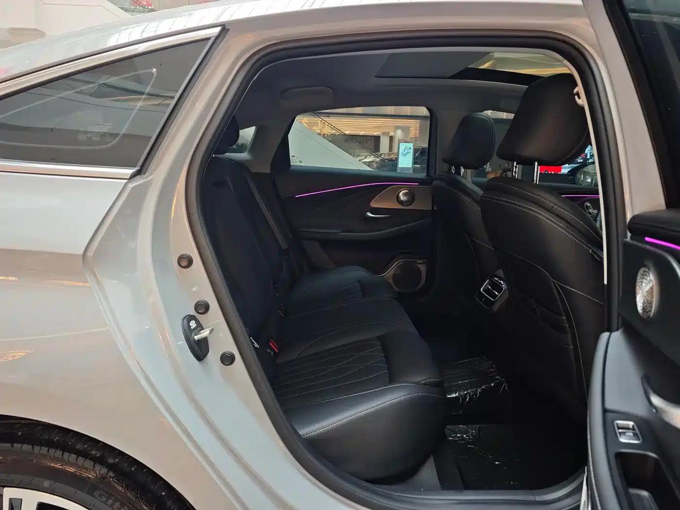 Chery Arrizo 8 2024 1.6T DCT Smart — миниатюра 10