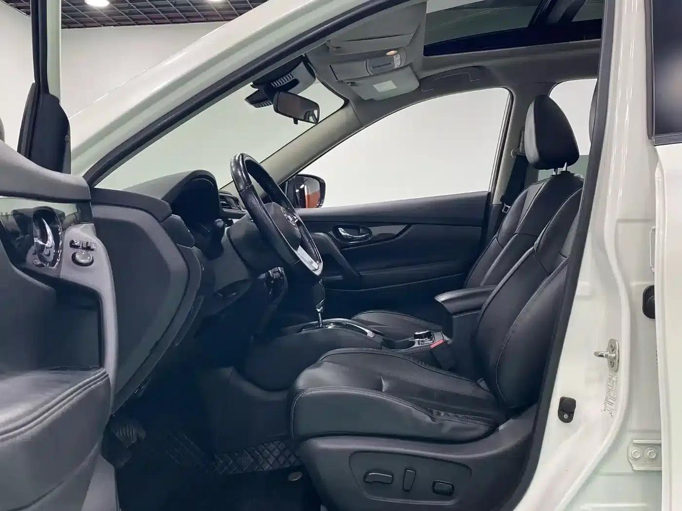 Nissan X-Trail 2020 2.5L XL ITS CVT 4WD Luxury Navigation Edition — миниатюра 4