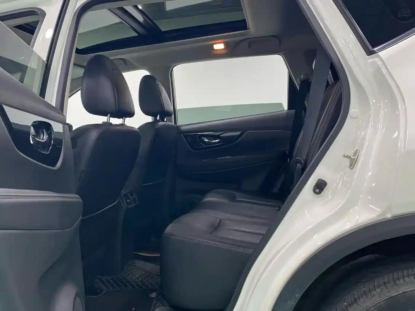Nissan X-Trail 2020 2.5L XL ITS CVT 4WD Luxury Navigation Edition — миниатюра 5