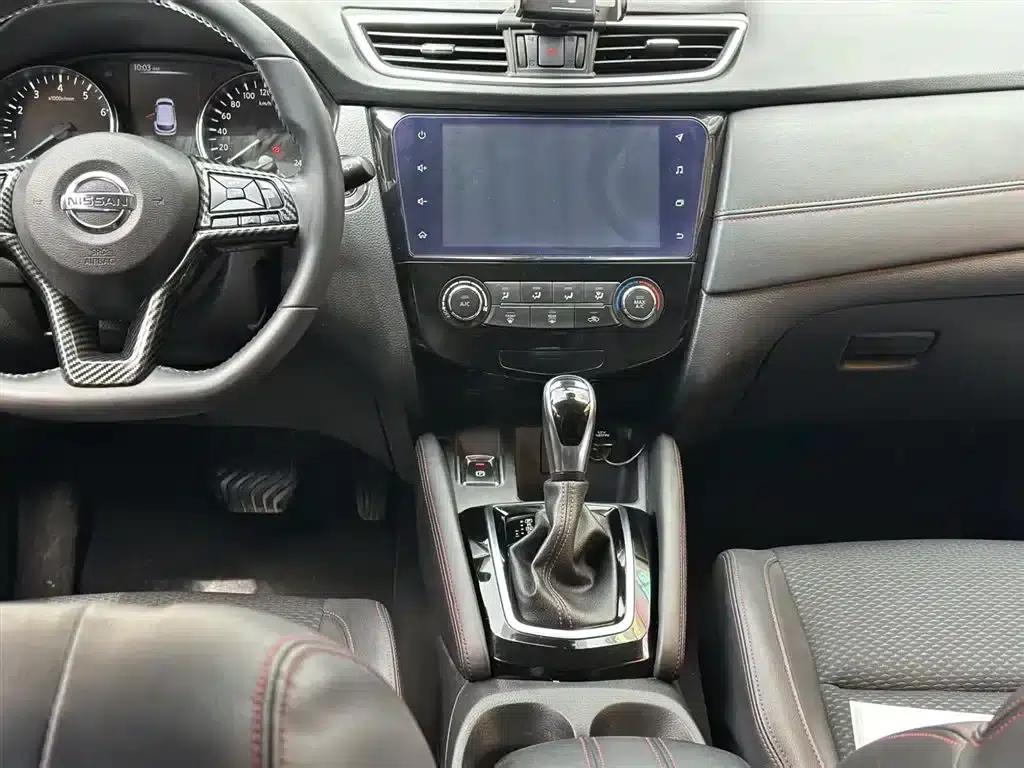 Nissan Qashqai 2019 2.0L CVT Luxury Edition — миниатюра 14