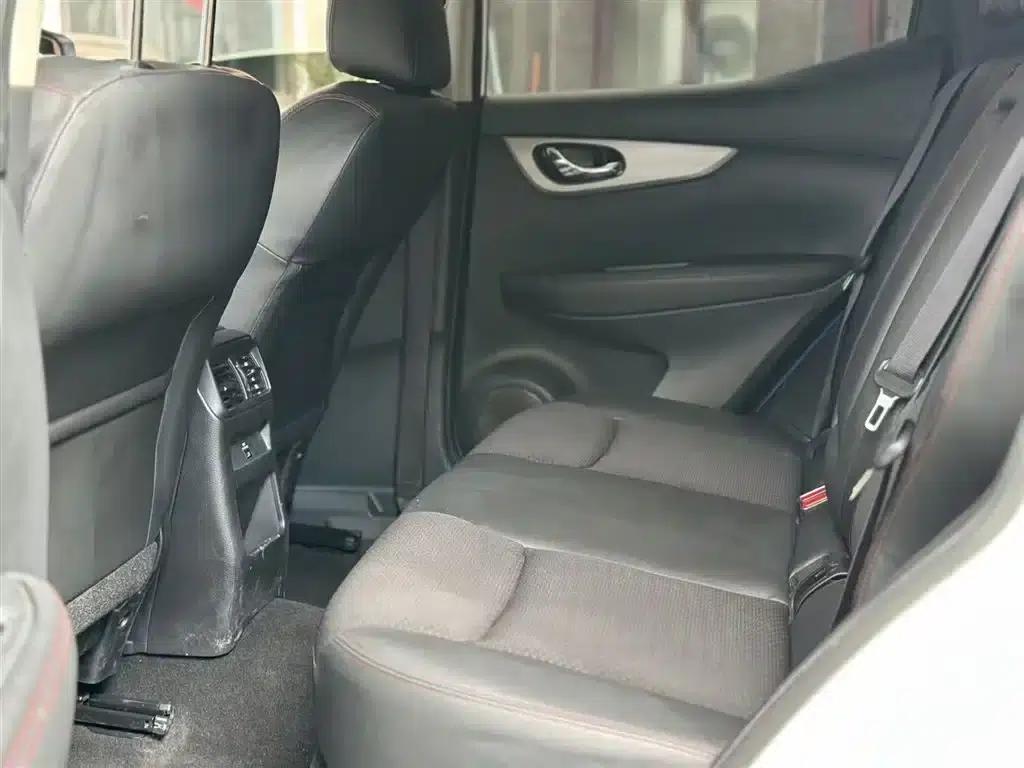 Nissan Qashqai 2019 2.0L CVT Luxury Edition — миниатюра 18
