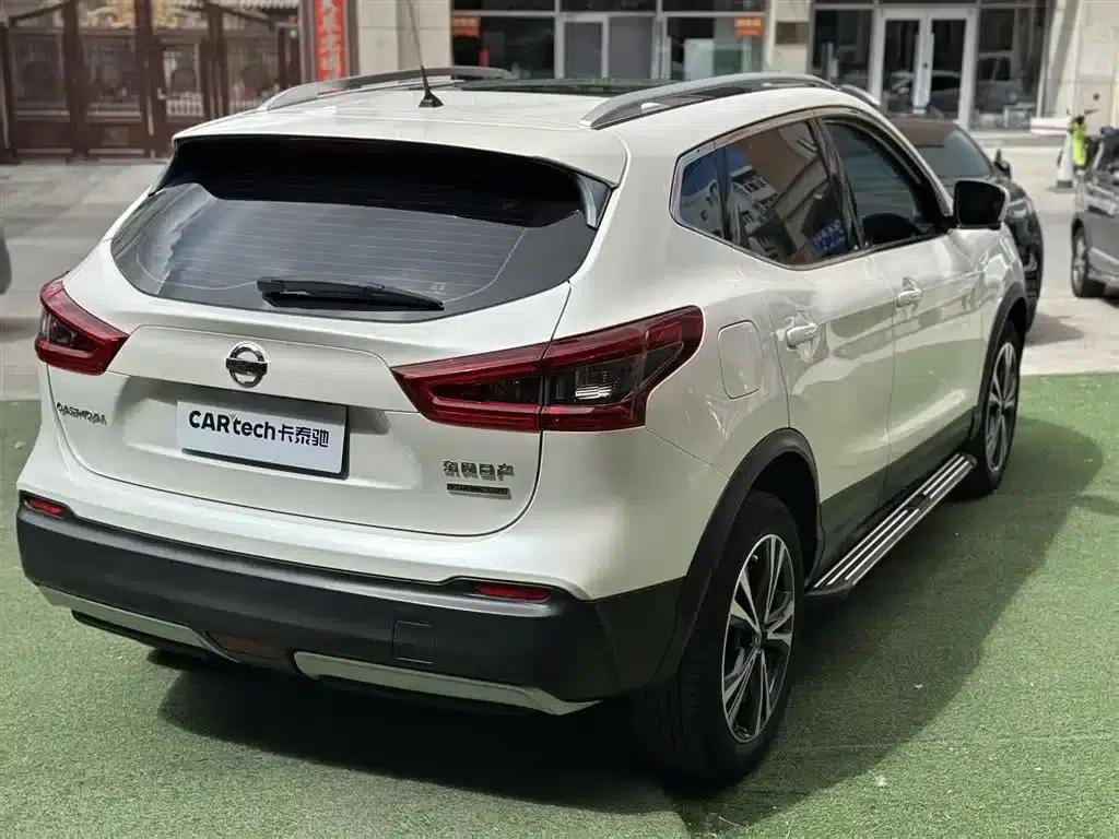 Nissan Qashqai 2019 2.0L CVT Luxury Edition — миниатюра 5