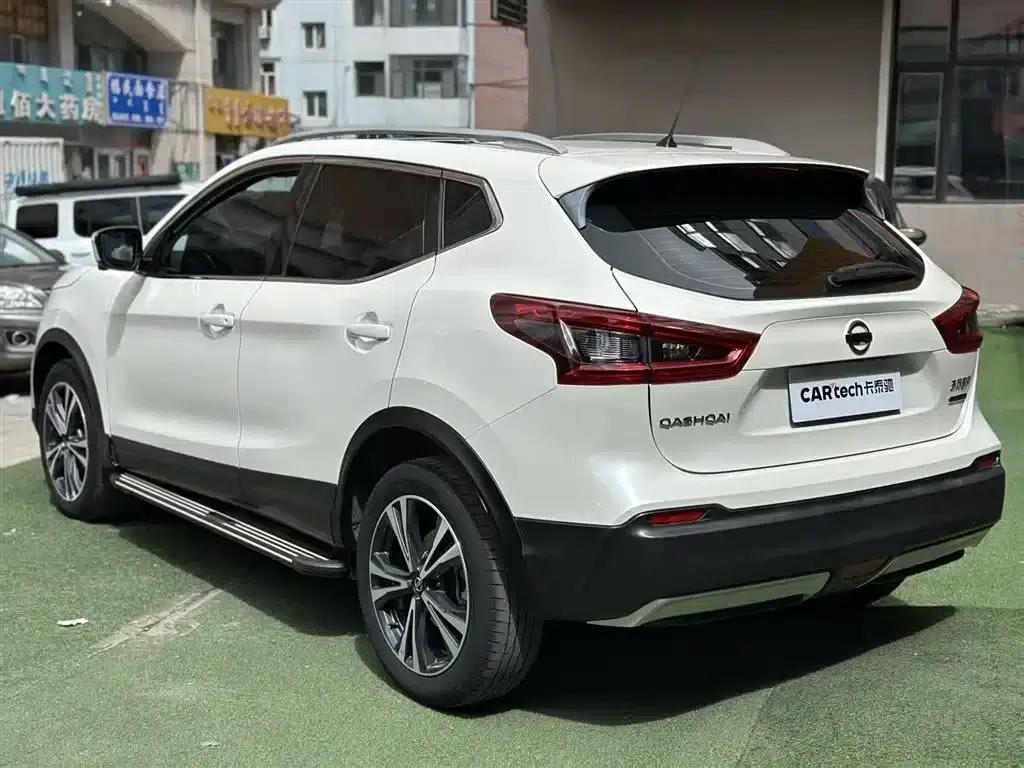 Nissan Qashqai 2019 2.0L CVT Luxury Edition — миниатюра 7
