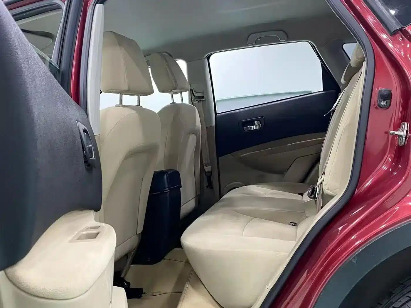 Nissan Qashqai 2012 1.6XE Wind 5MT 2WD — миниатюра 6