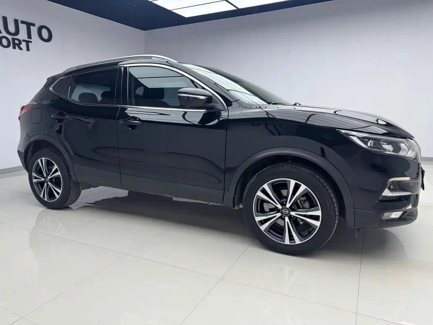 Nissan Qashqai 2022 2.0L CVT XV Prem Luxury Edition — миниатюра 3