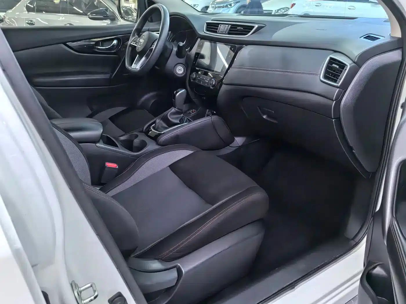Nissan Qashqai 2019 2.0L CVT Smart Edition — миниатюра 9