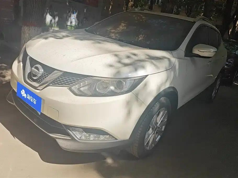 Nissan Qashqai 2016 2.0L CVT Elite Edition — миниатюра 1
