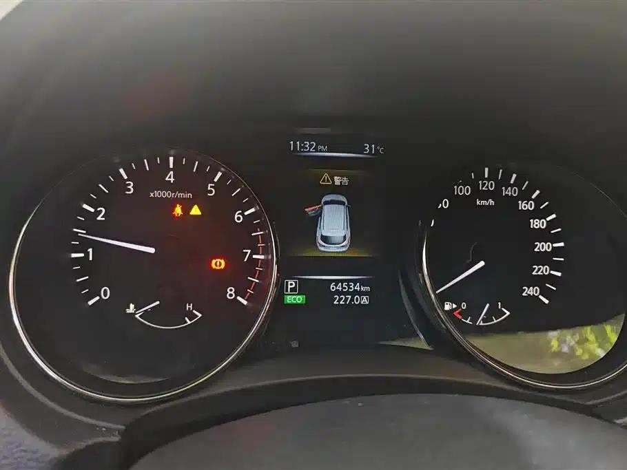 Nissan Qashqai 2016 2.0L CVT Elite Edition — миниатюра 14