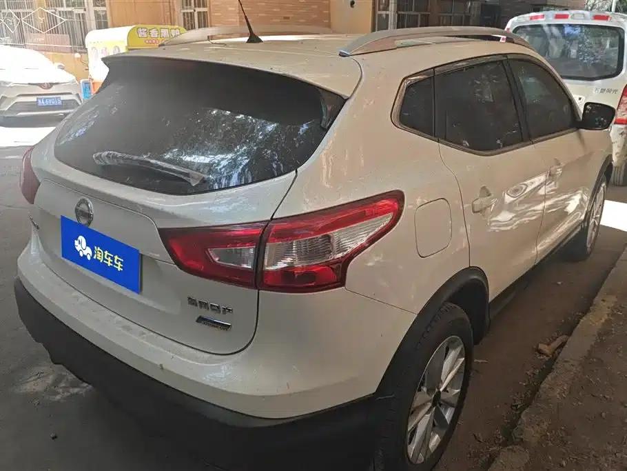 Nissan Qashqai 2016 2.0L CVT Elite Edition — миниатюра 3