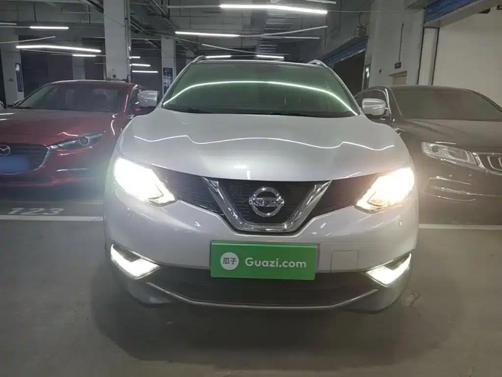 Nissan Qashqai 2016 2.0L CVT Luxury Edition — миниатюра 3