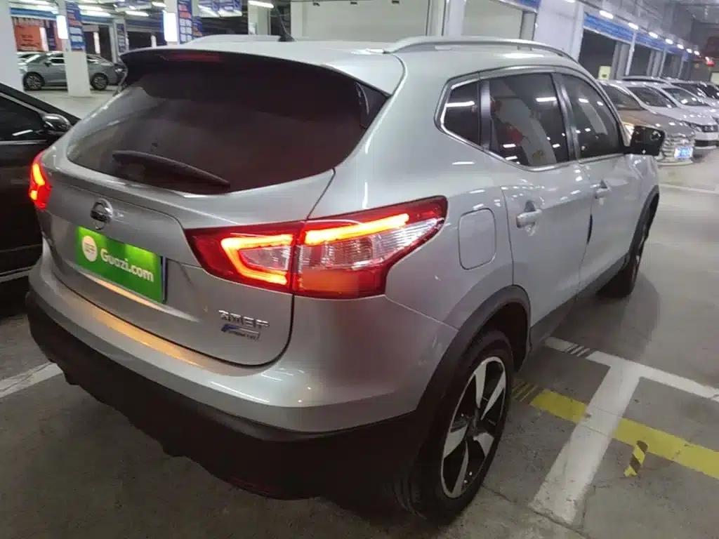Nissan Qashqai 2016 2.0L CVT Luxury Edition — миниатюра 5