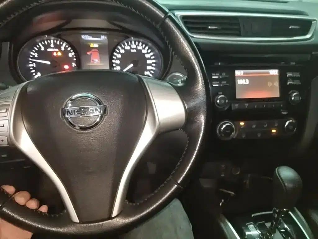 Nissan Qashqai 2016 2.0L CVT Luxury Edition — миниатюра 6