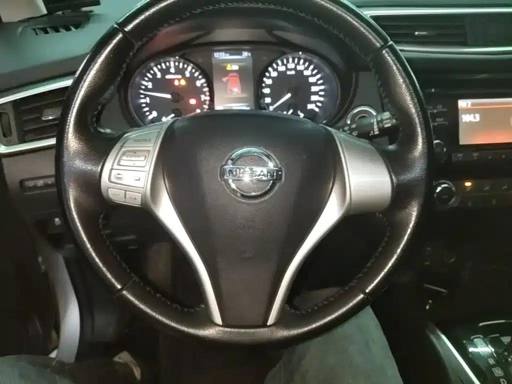 Nissan Qashqai 2016 2.0L CVT Luxury Edition — миниатюра 7
