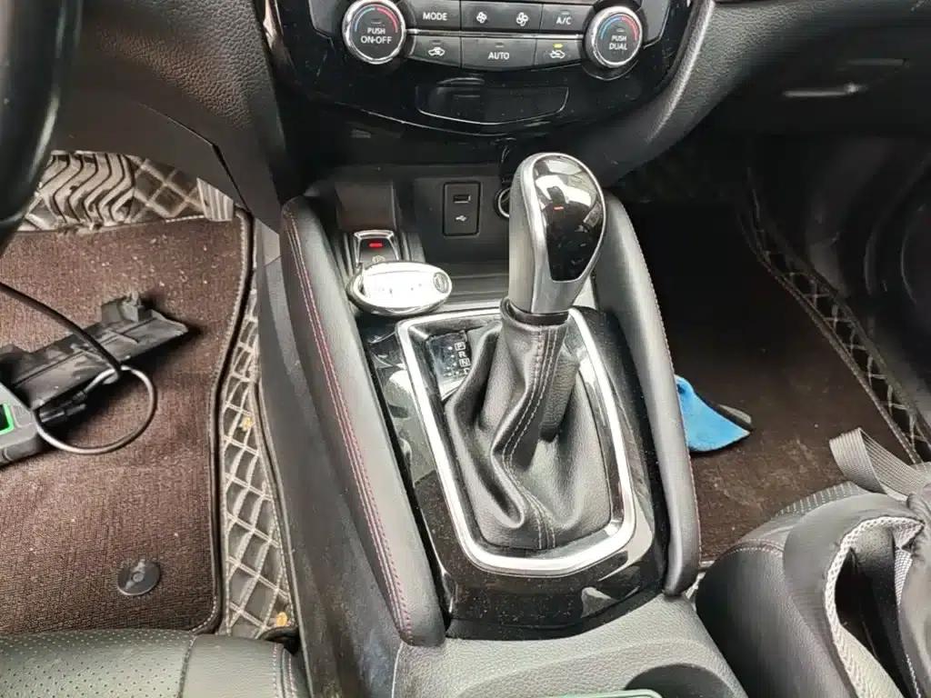 Nissan Qashqai 2022 2.0L CVT XV Prem Luxury Edition — миниатюра 14
