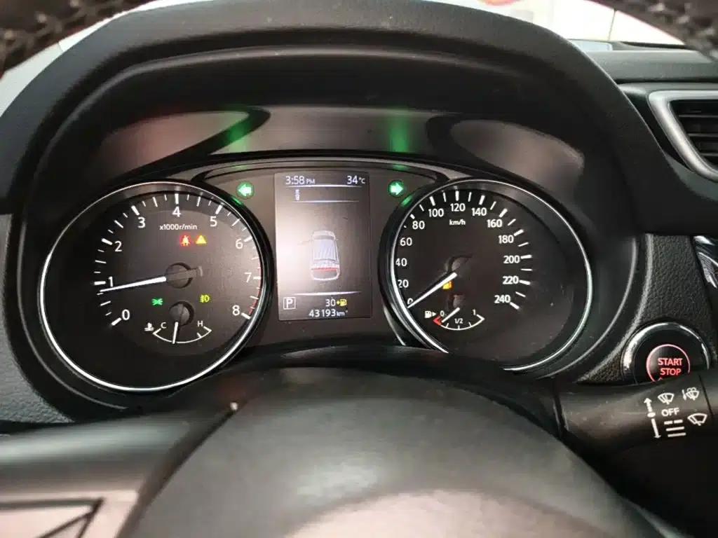 Nissan Qashqai 2019 2.0L CVT Luxury Edition — миниатюра 12