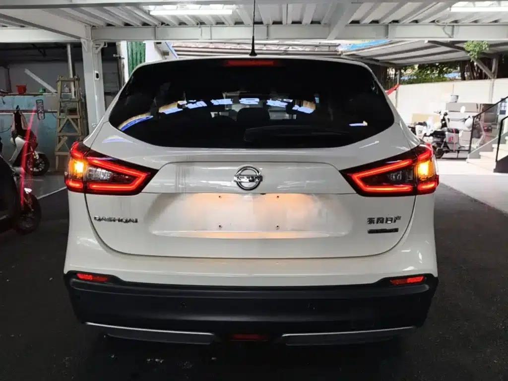 Nissan Qashqai 2019 2.0L CVT Luxury Edition — миниатюра 6