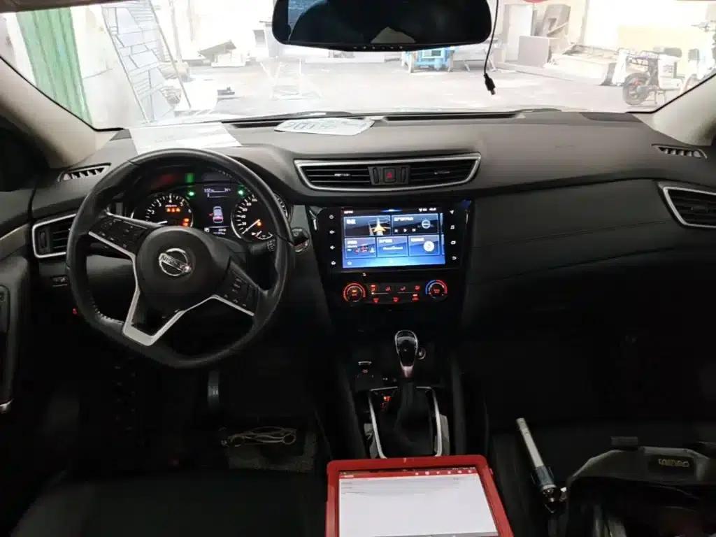Nissan Qashqai 2019 2.0L CVT Luxury Edition — миниатюра 10