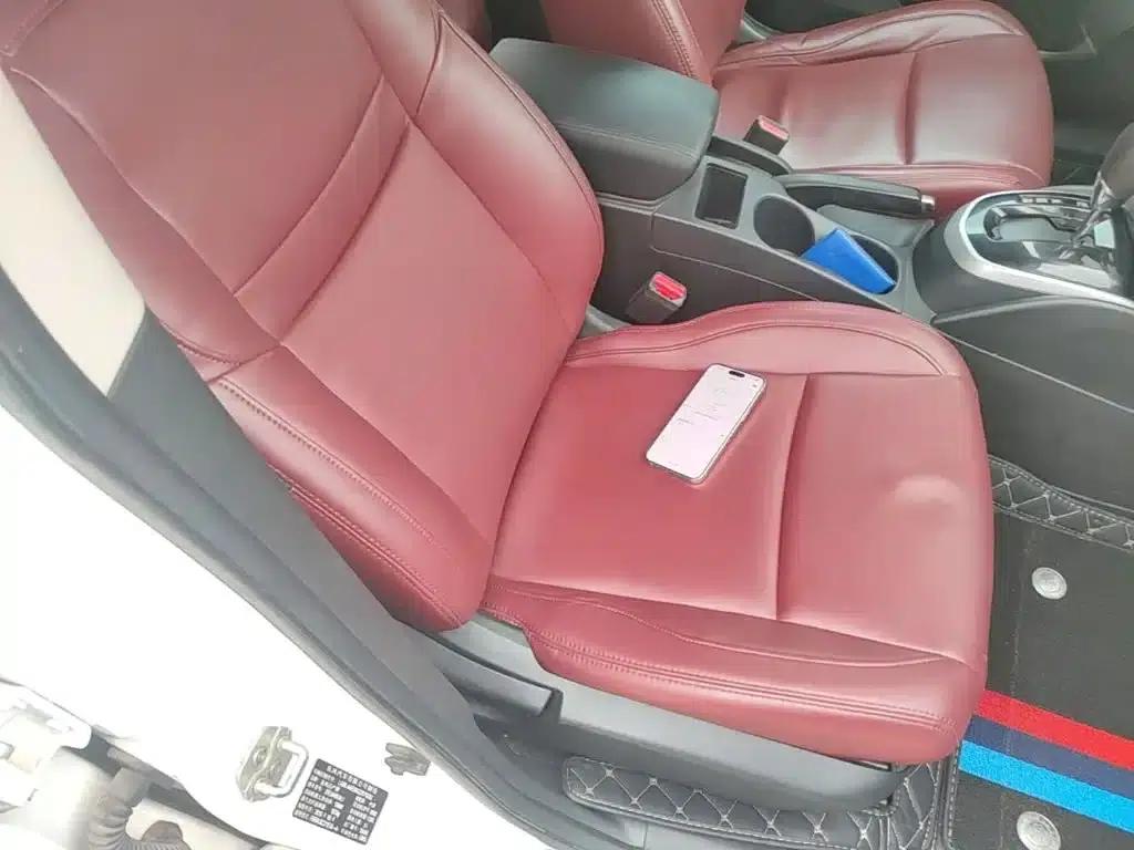 Nissan Qashqai 2016 2.0L CVT Elite Edition — миниатюра 25