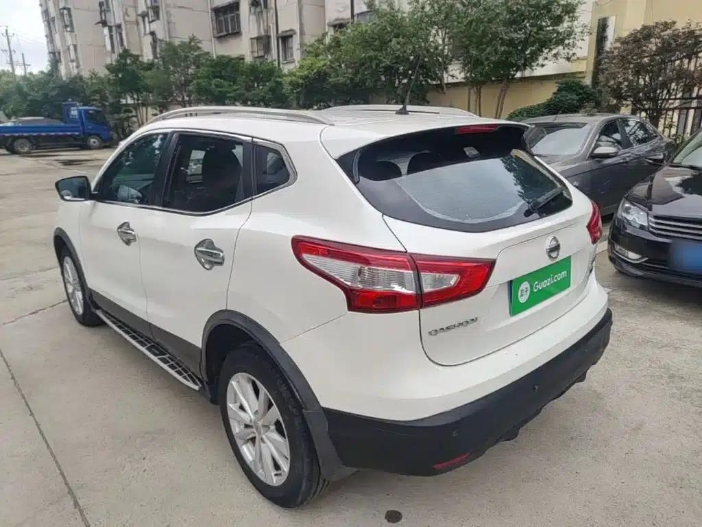 Nissan Qashqai 2016 2.0L CVT Elite Edition — миниатюра 5