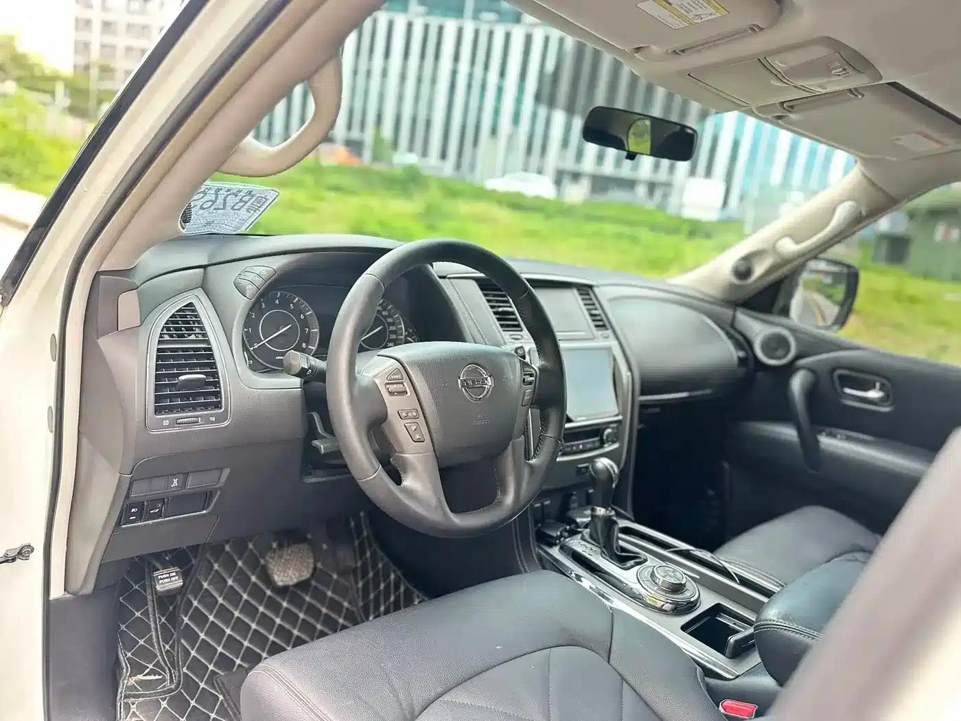 Nissan Patrol 2018 4.0L Leader Edition — миниатюра 5