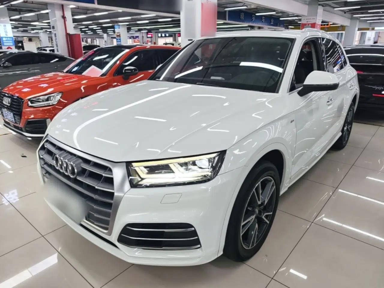 Audi Q5L 2018 45 TFSI Prestige Fashion Edition China V Emission Standard — миниатюра 1