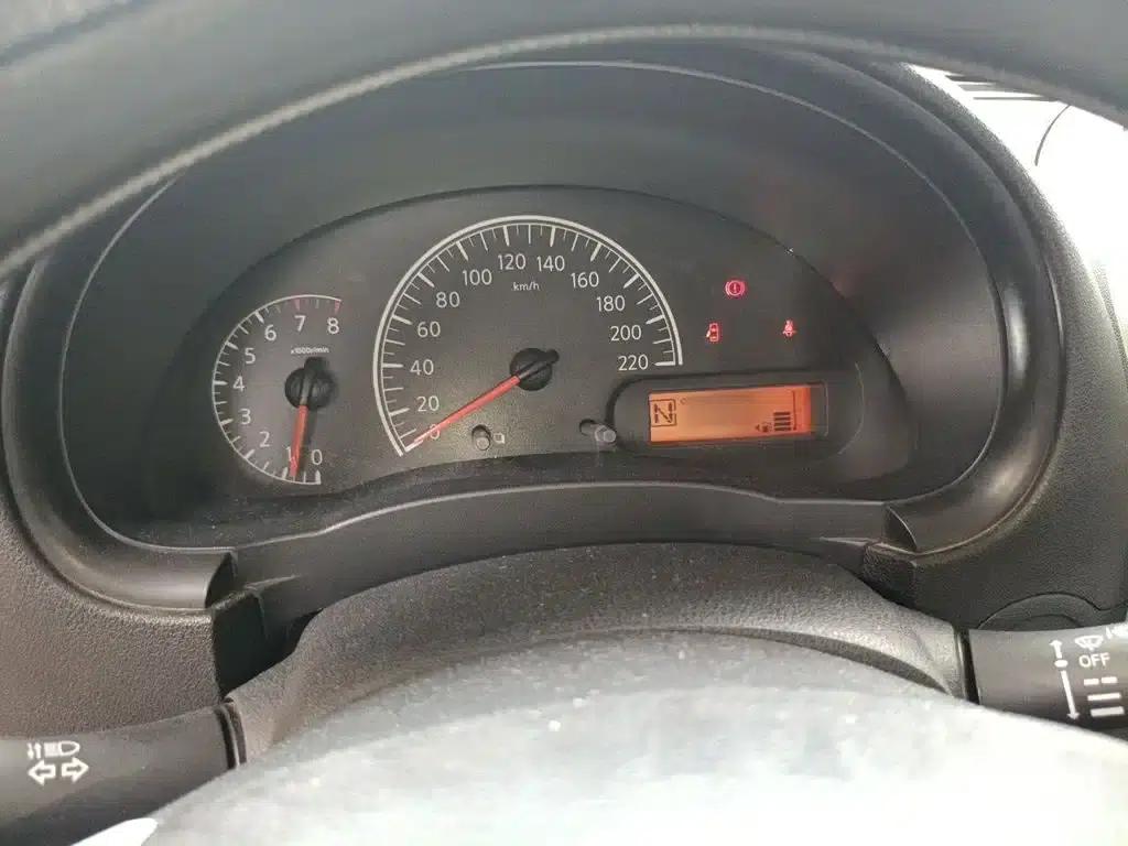 Nissan Sunny 2015 1.5XE CVT Comfort Edition — миниатюра 4