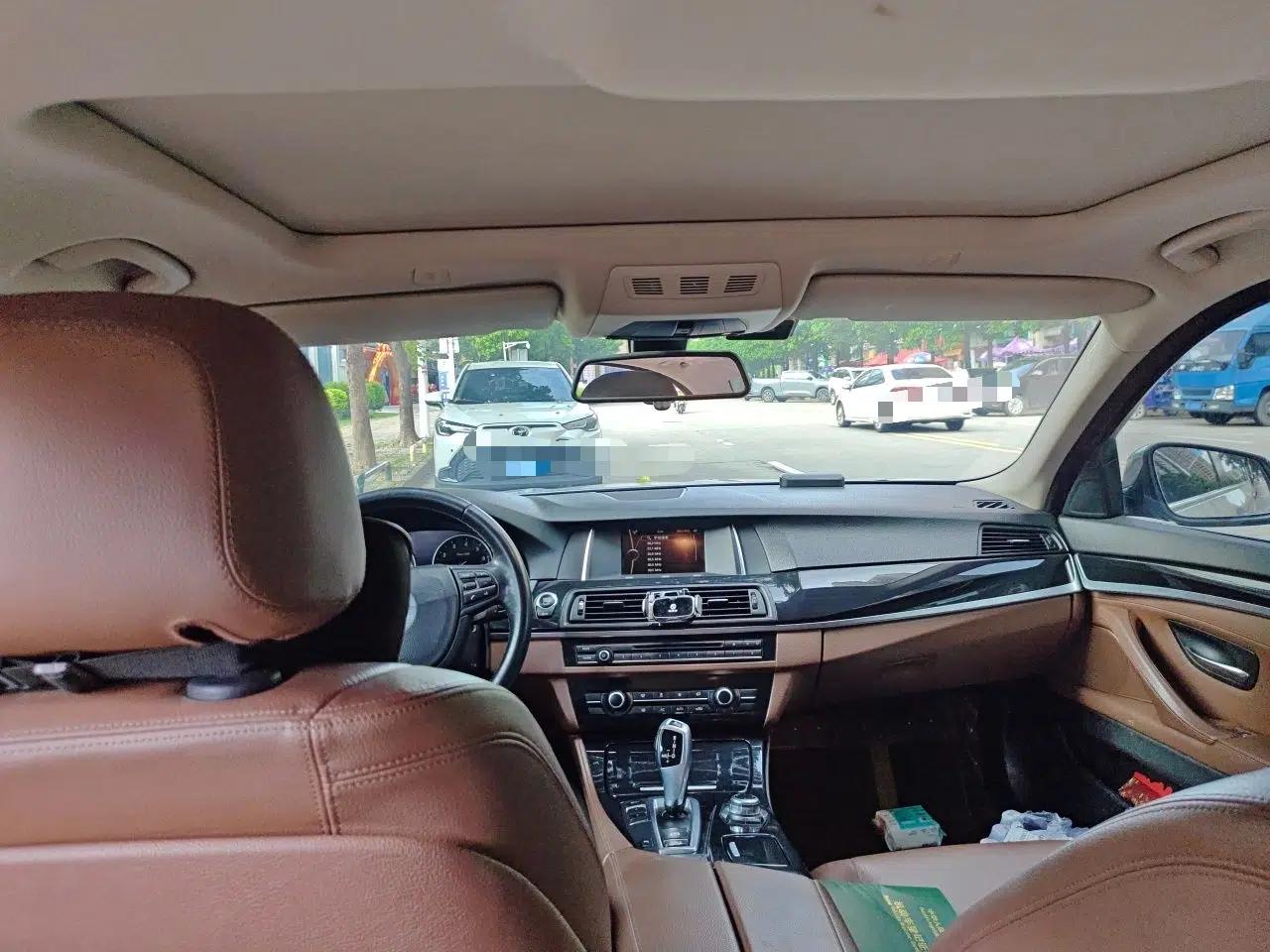 BMW 5 Series 2013 520Li Elegant Edition — миниатюра 18