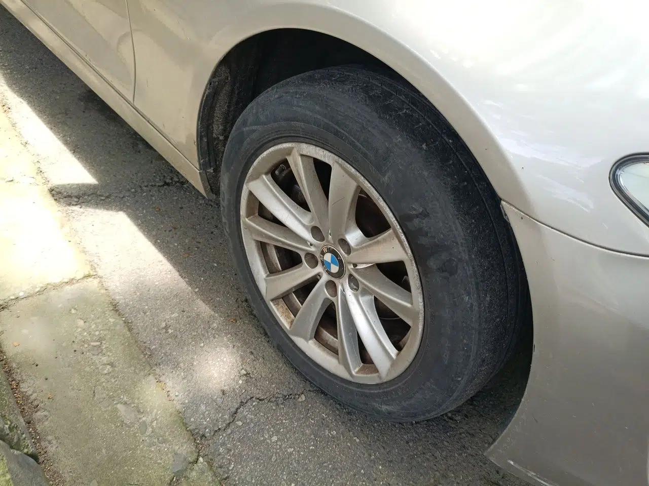 BMW 5 Series 2013 525Li Luxury Model — миниатюра 8
