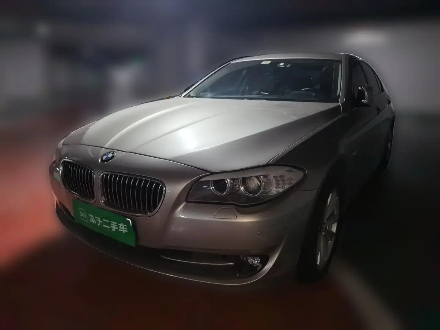 BMW 5 Series 2012 523Li Luxury Model — миниатюра 1