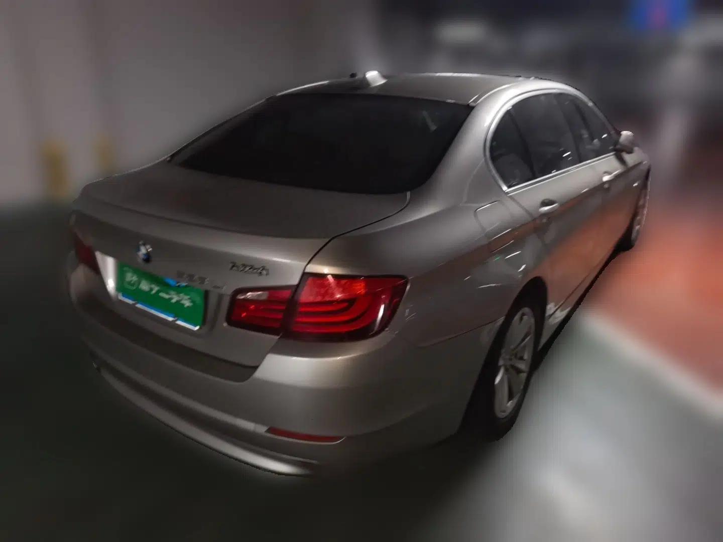 BMW 5 Series 2012 523Li Luxury Model — миниатюра 6