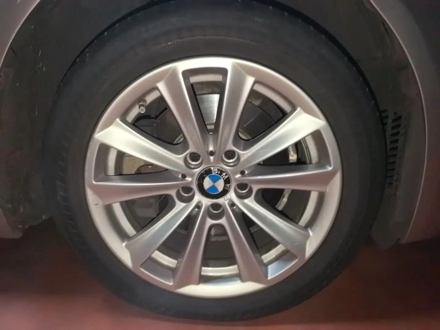 BMW 5 Series 2012 523Li Luxury Model — миниатюра 8