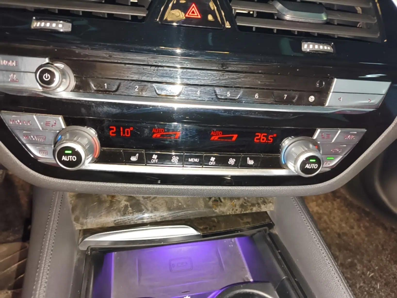 BMW 5 Series 2020 530Li Leading Model M Sport Package — миниатюра 15