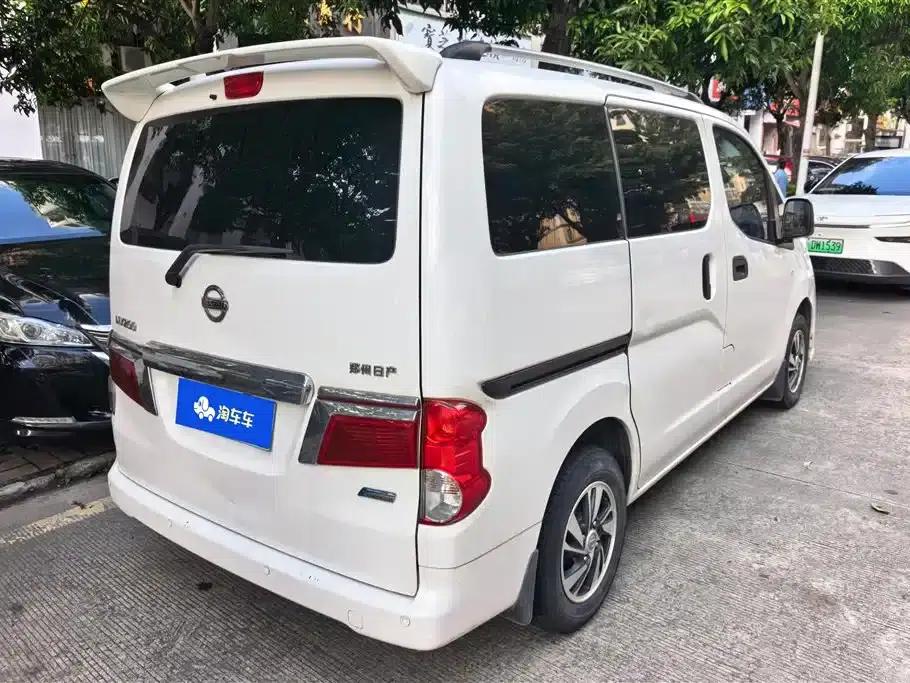 Nissan NV200 2016 Facelift 1.6L CVT Premium Model — миниатюра 3